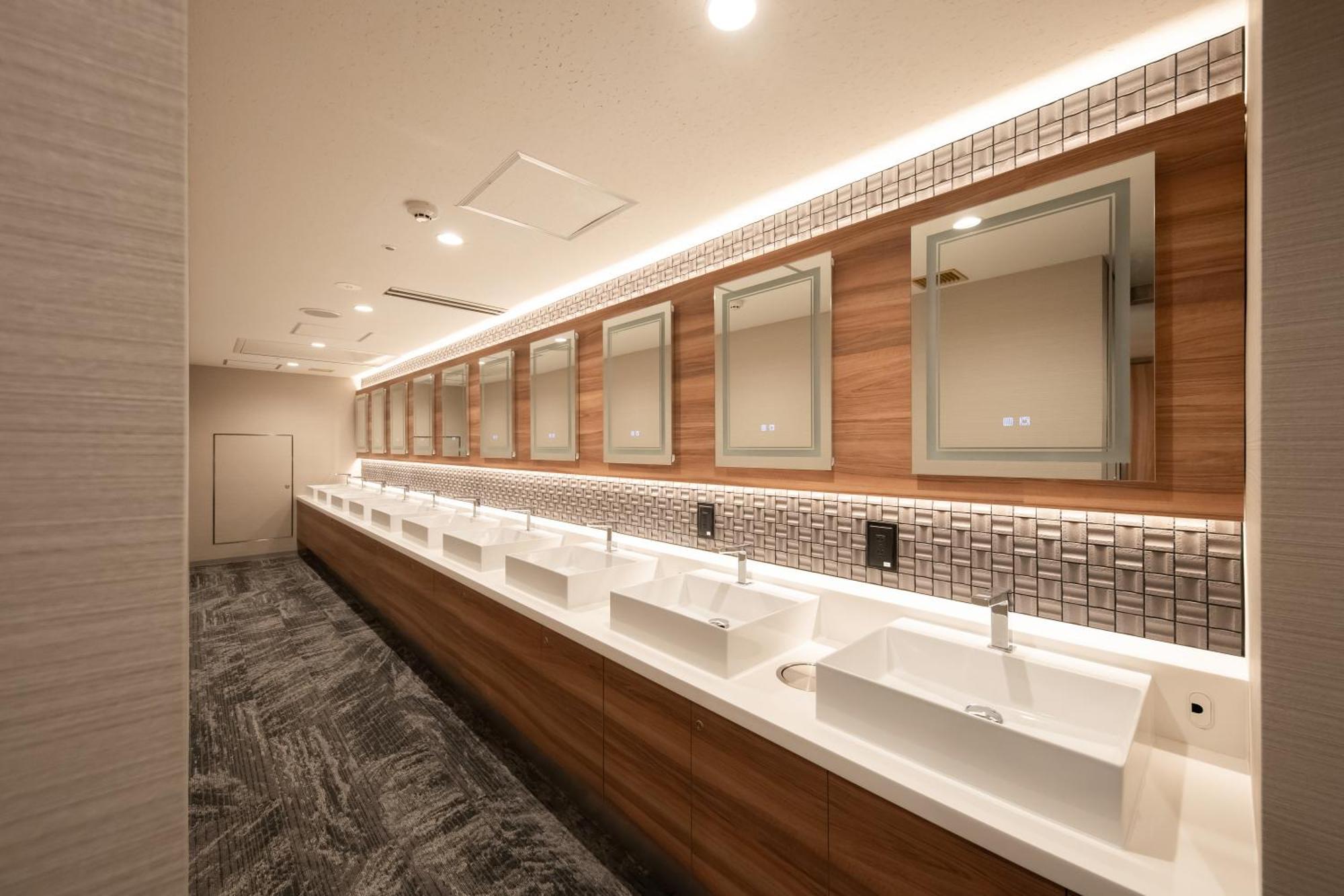 Sauna & Capsule Amza أوساكا المظهر الخارجي الصورة